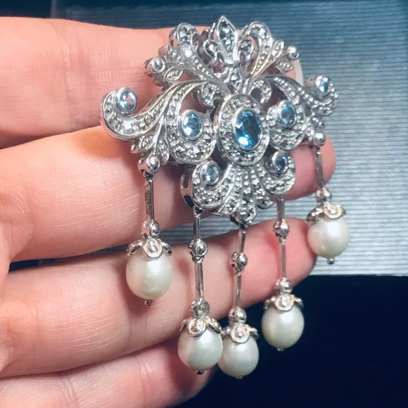 Dallas Prince Blue Topaz Pearl and Chrome Marcasite Brooch / Pendant - Picture 5 of 11